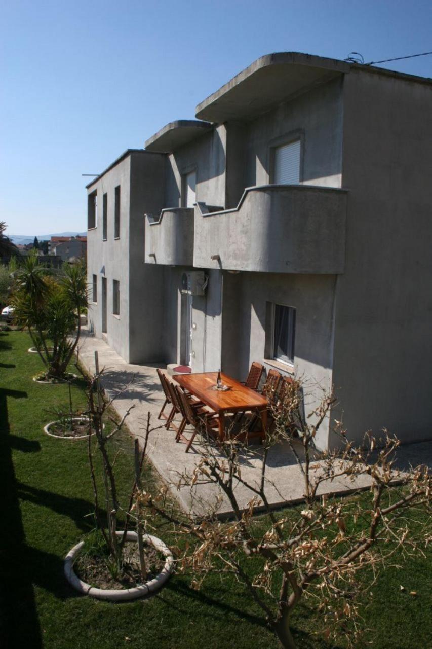 Apartments Ivica Каштела Екстер'єр фото