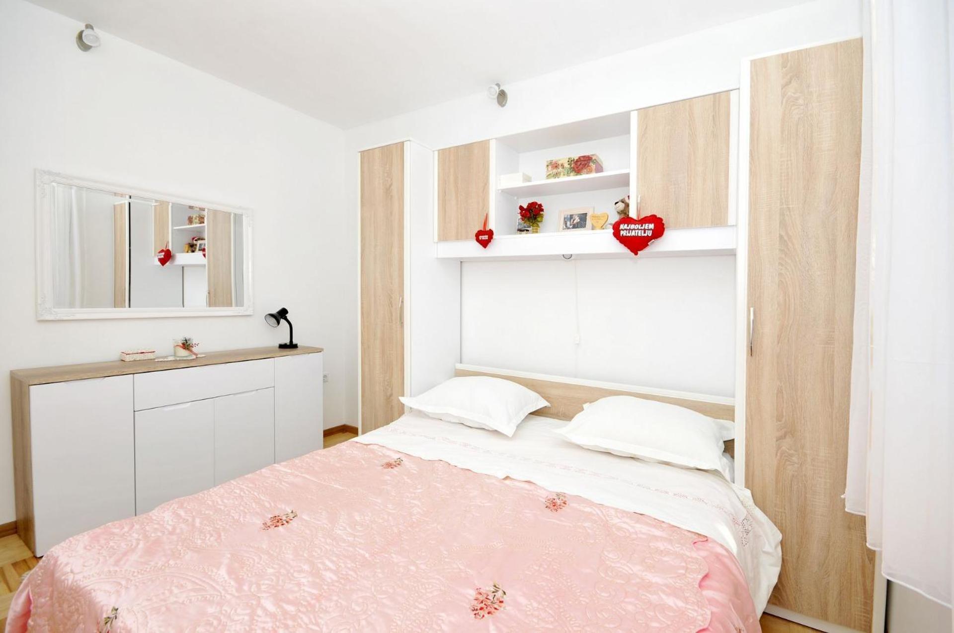 Apartments Ivica Каштела Екстер'єр фото